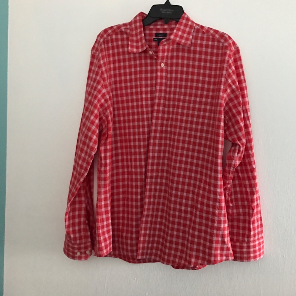 Gap Classic Fit Long Sleeve Red Plaid Shirt