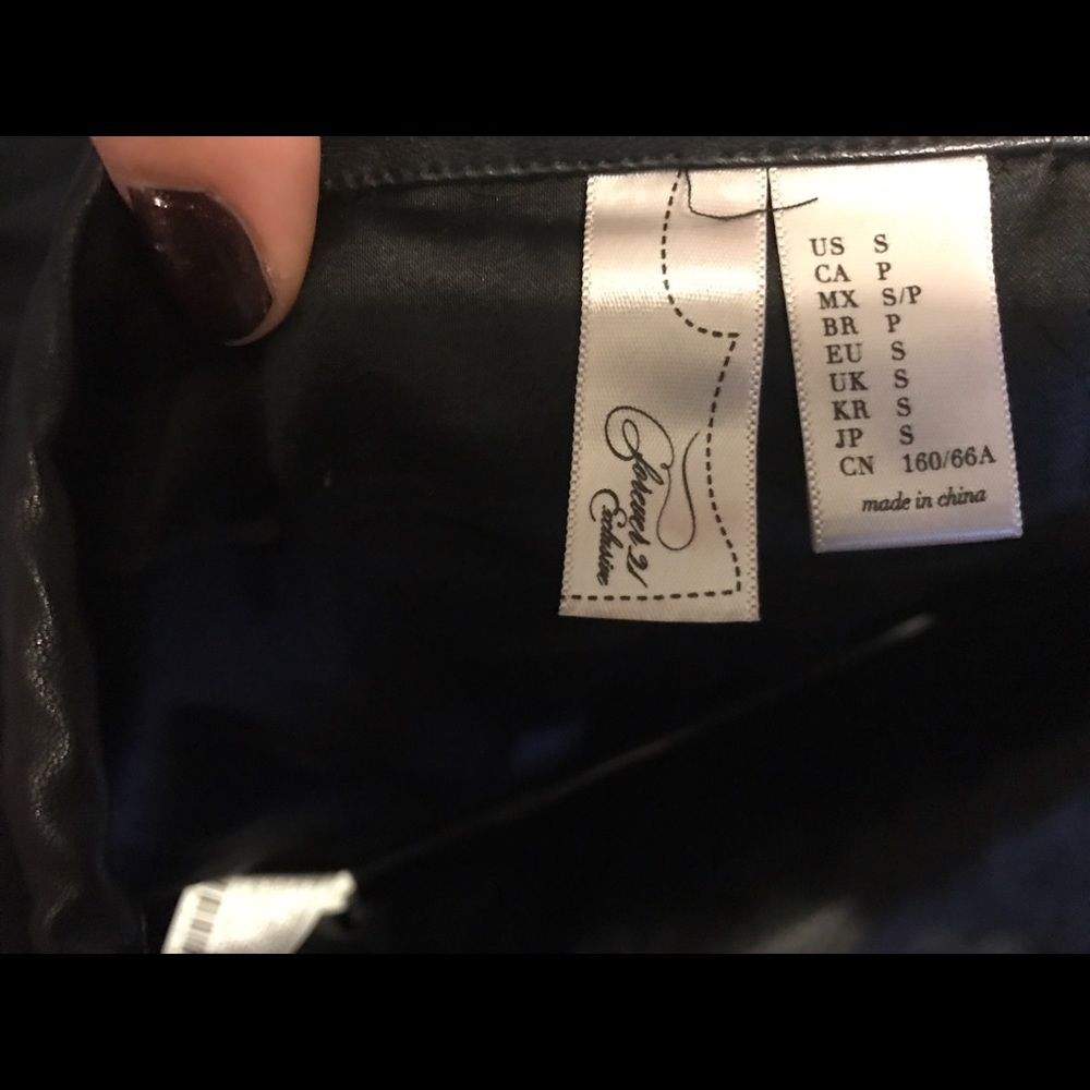 Skirt - Picture 3 of 3