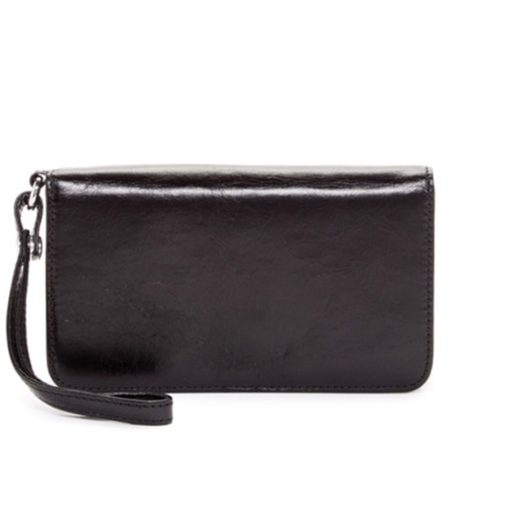 HOBO Handbags - HOBO leather wristlet