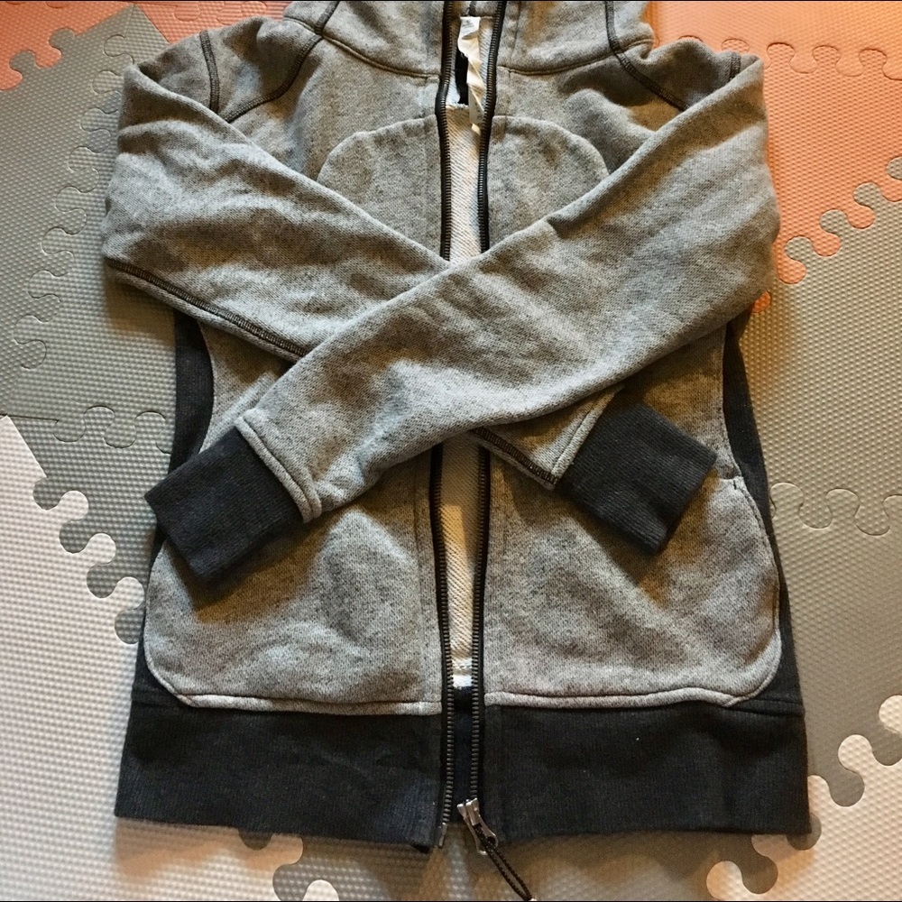Lululemon tops size 2
