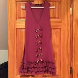 Sleeveless v-neck dress