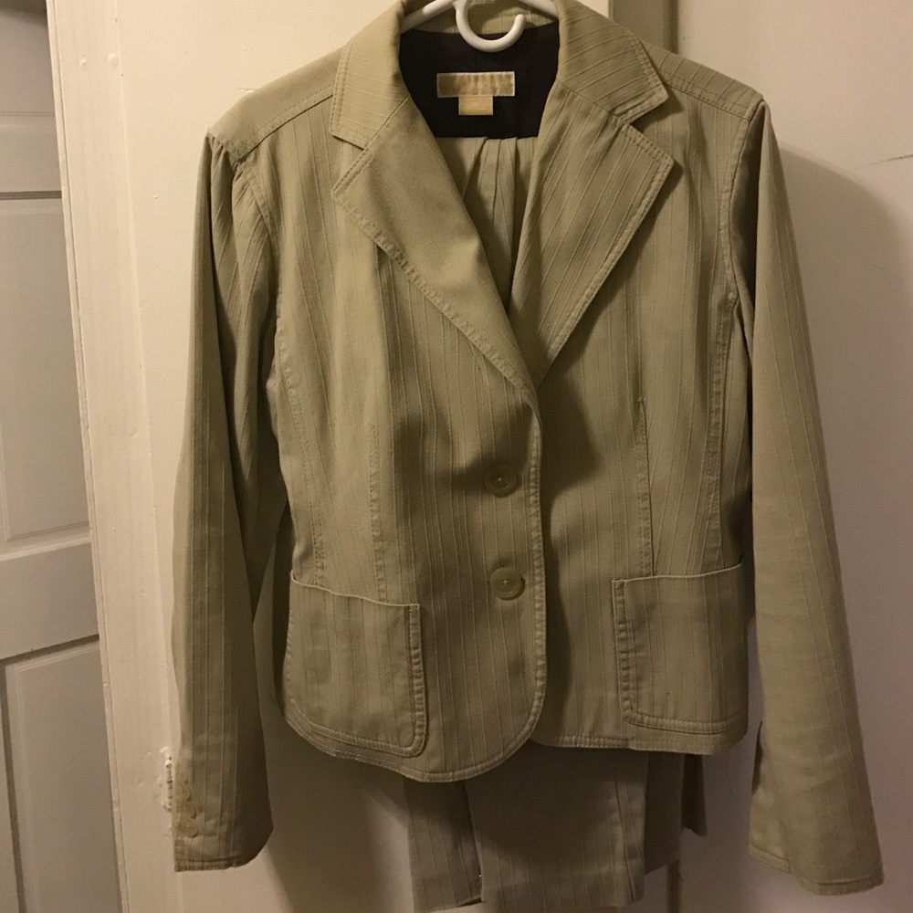 2 piece Michel Kors pant suit (tan)