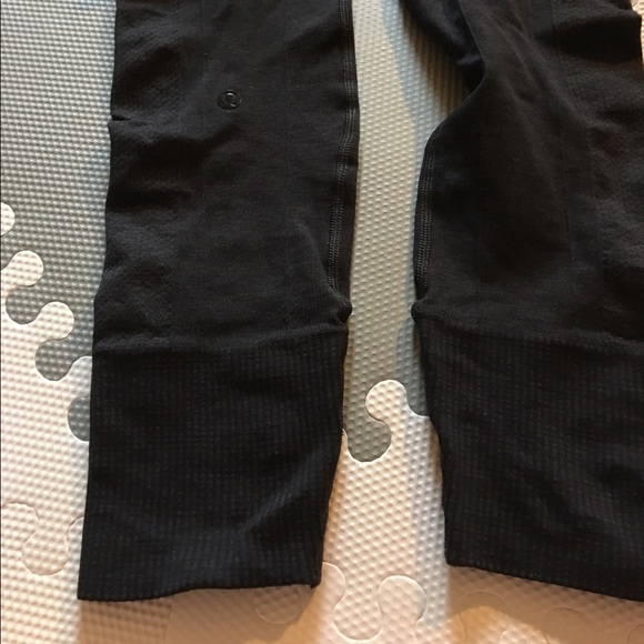 Lululemon stretched leggings  size 2 - Picture 3 of 4