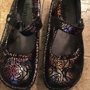 Alegria clogs