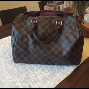 Authentic Louis Vuitton speedy 25.