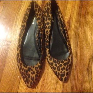 Cheetah print Express flats