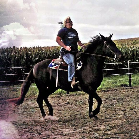 Meet your Posher, Caroline - Picture 1 of 1