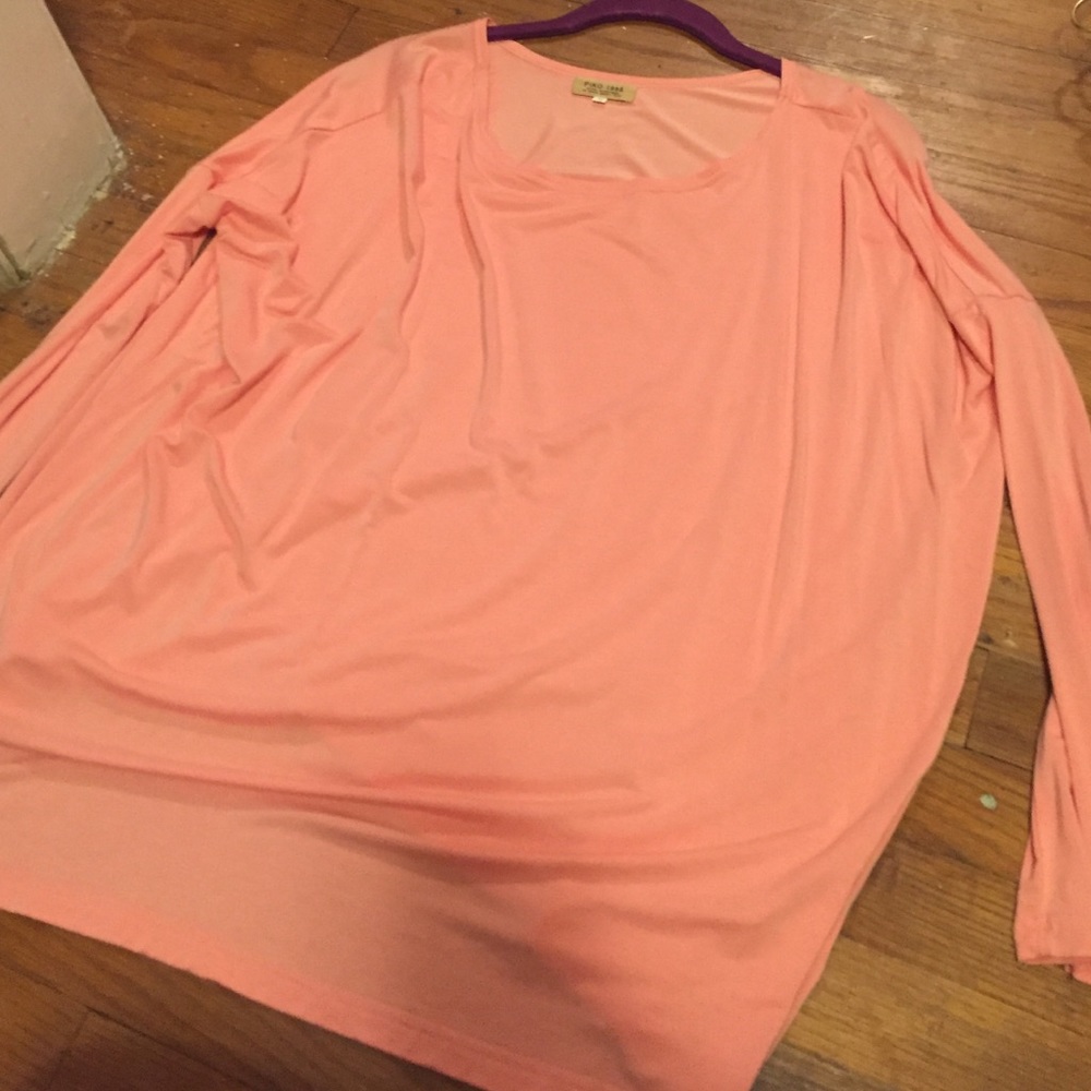 Peach/ coral colored true piko top