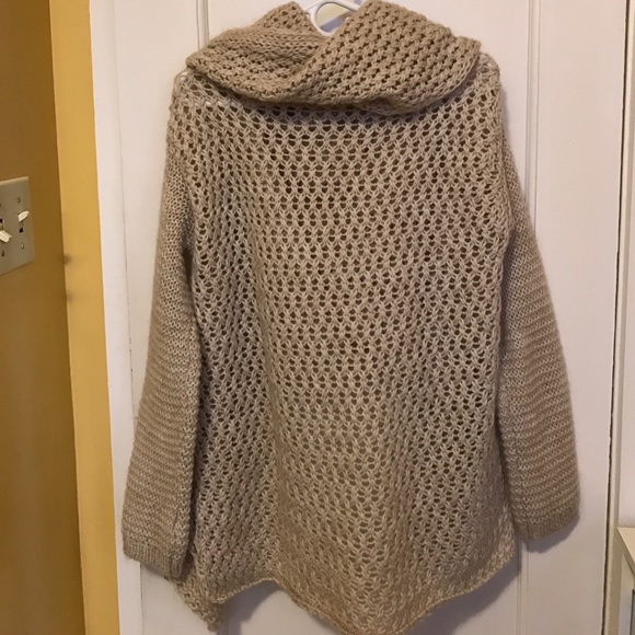 💥SOLD💥SLEEPING ON SNOW Oversized Cardigan NWOT - Picture 2 of 8