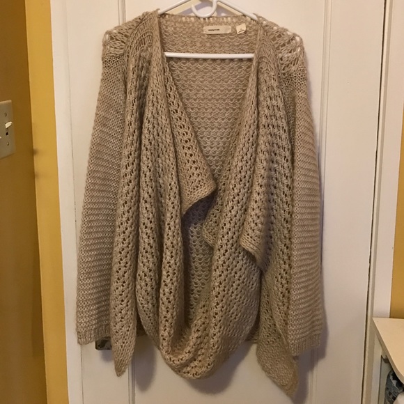 💥SOLD💥SLEEPING ON SNOW Oversized Cardigan NWOT - Picture 3 of 8