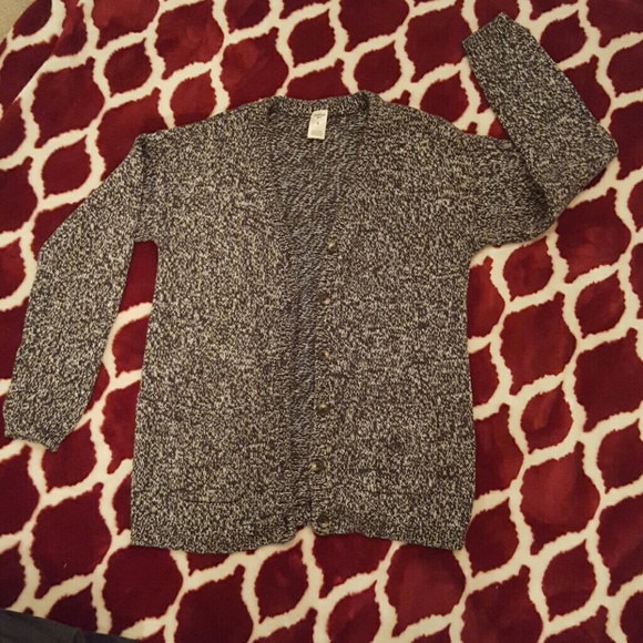 Oversized Sweater - Picture 2 of 4