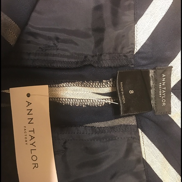 Striped 100% Rayon pants by Ann Taylor - Picture 4 of 5