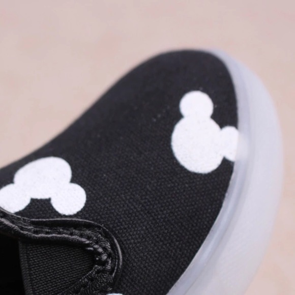 Mickey led shoes - Picture 2 of 2