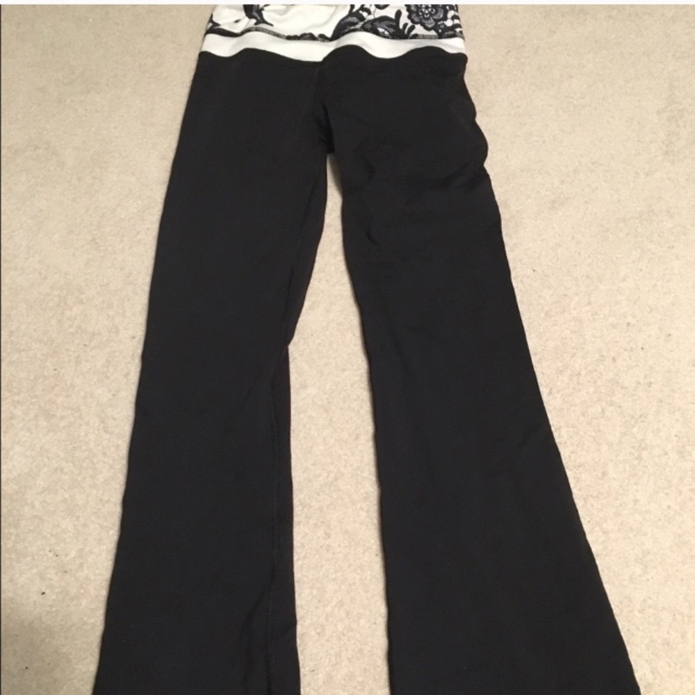 Lulu lemon yoga pants