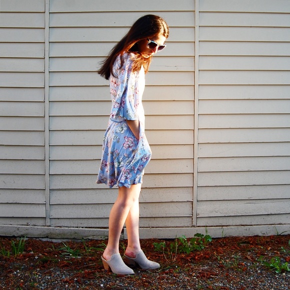 Only 1 Left! ✨Pescadero Floral Dress - Picture 4 of 8