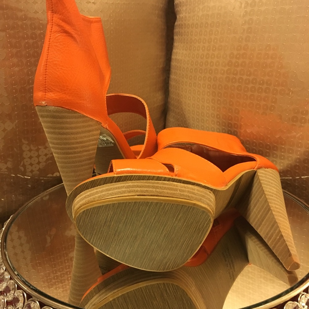 Shoes - Picture 2 of 3