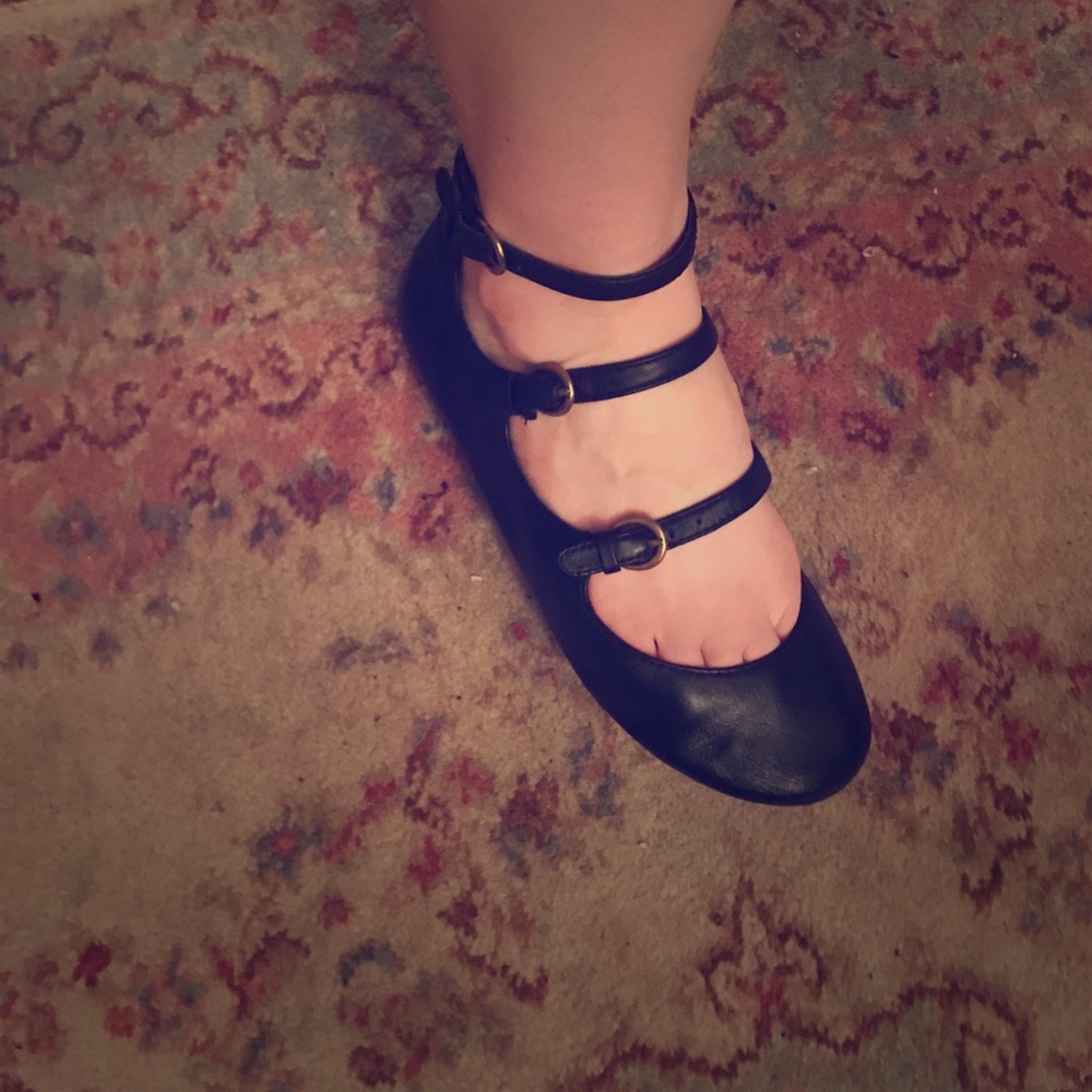 3 buckles, Steve Madden, ballet flat. Gently used