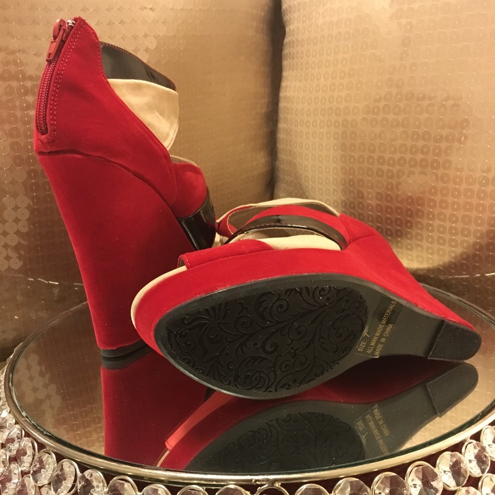 Shoes - Picture 2 of 3
