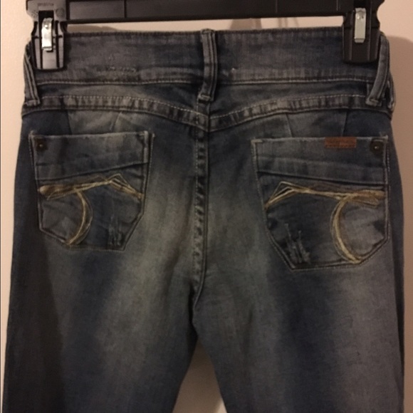 Jeans - Picture 2 of 3