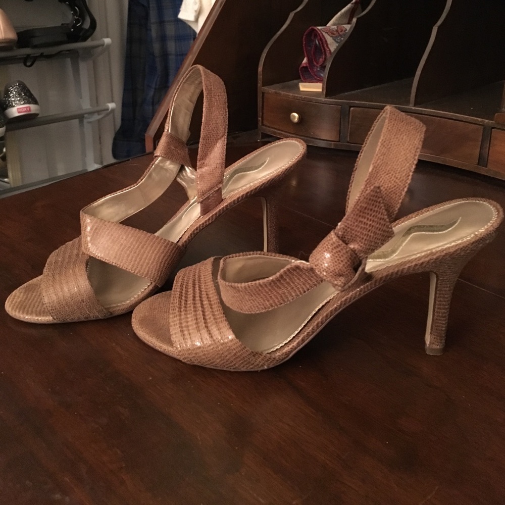 Tan Nina Sandals!