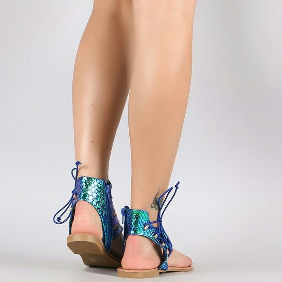 Last size 9💙Holographic Mermaid Snake LaceUp - Picture 4 of 5