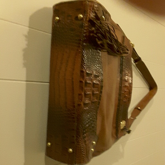 Brahmin gorgeous croc embossed bag. - Picture 3 of 4