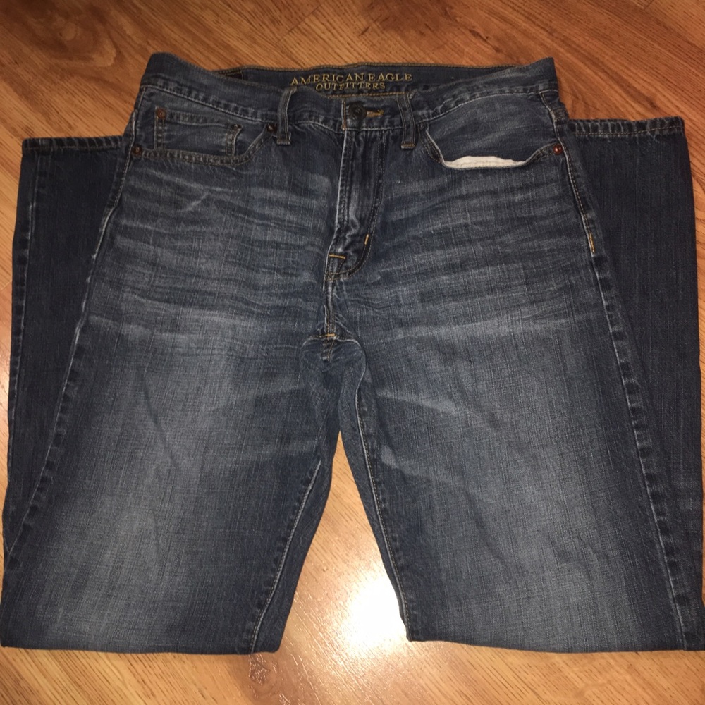 Relaxed Straight Jeans