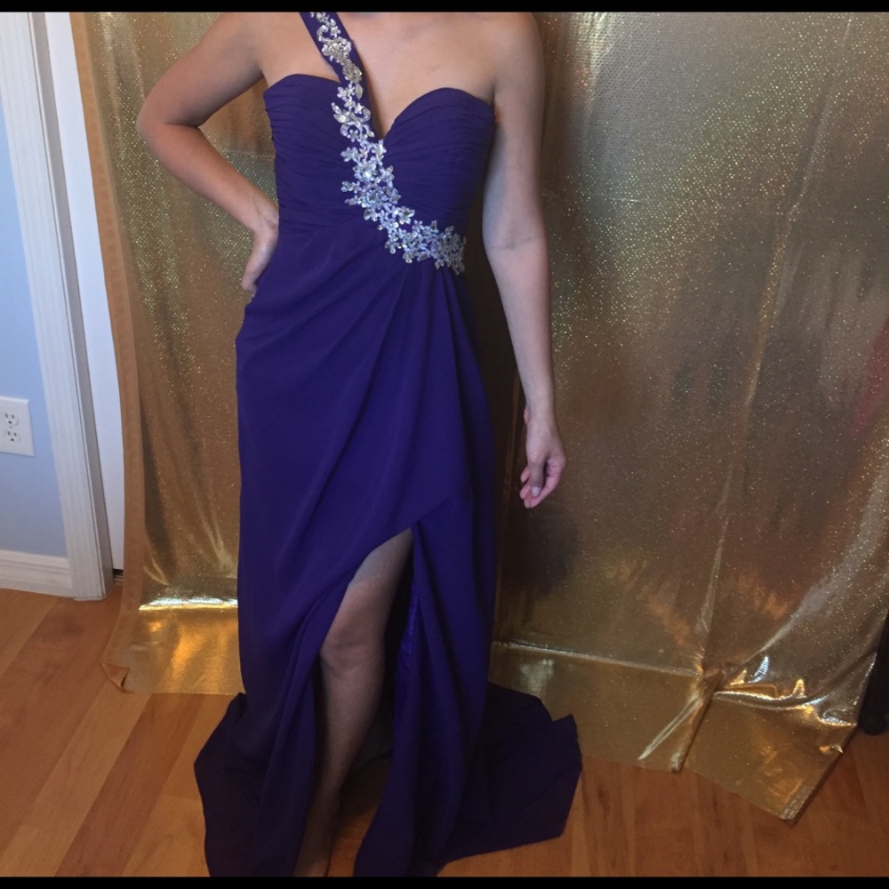 One shoulder Chiffon Gown