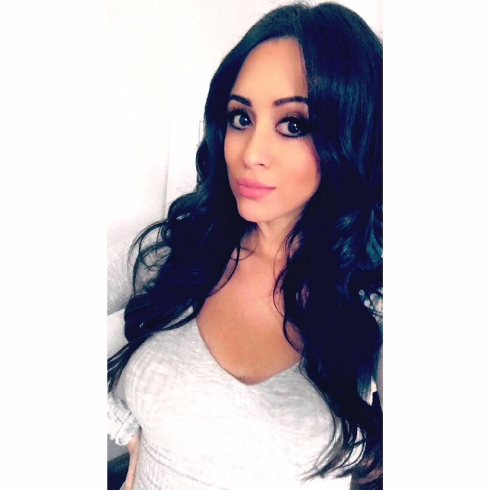 Meet your Posher, Vivian