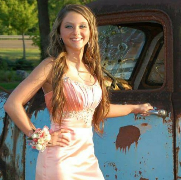 Prom dress - Picture 3 of 3