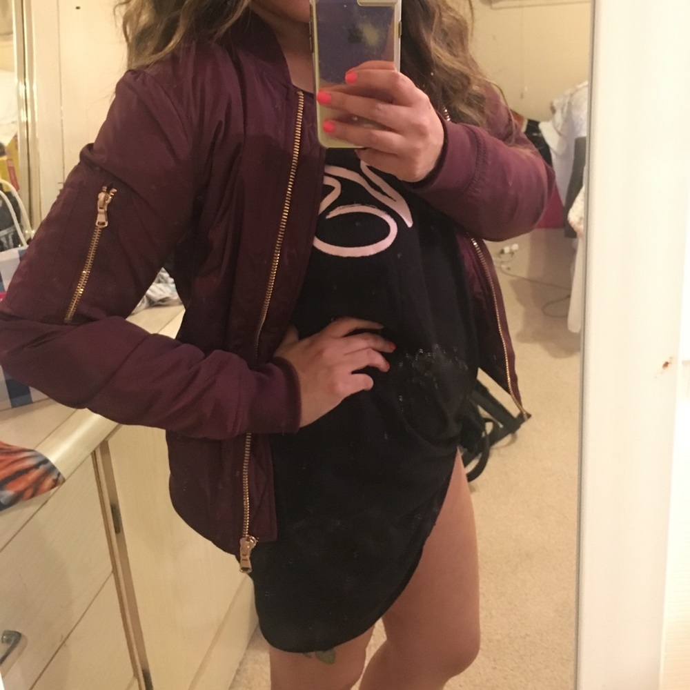 Burgundy bomber jacket Forever 21
