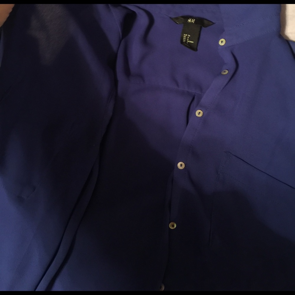 H & M button down - Picture 3 of 3