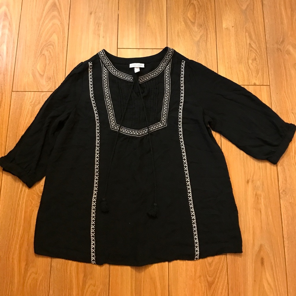 Liz Lange Embroidered Maternity Top