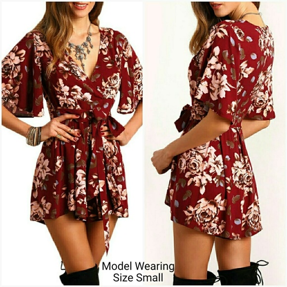•Sale•Floral Print Vneck Romper - Picture 3 of 8