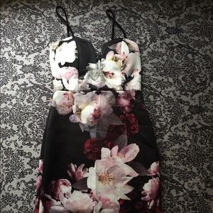Floral bodycon V cut dress