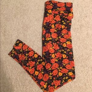 Lularoe NWT TC floral legging