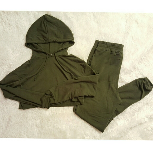 "Loungin'" Set NWOT - Picture 3 of 7