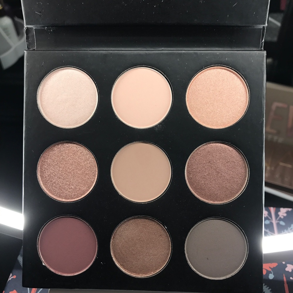 Studio Makeup On-The-Go Eye Shadow Palette