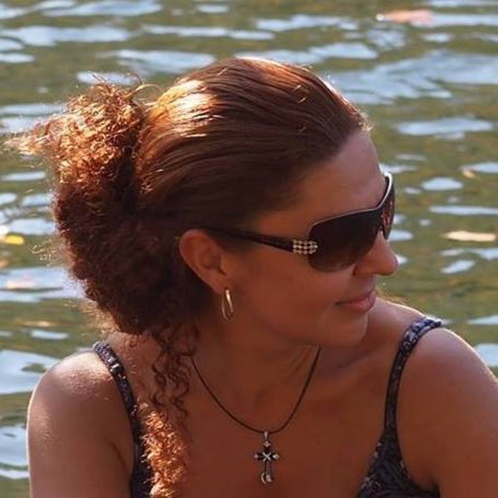 Meet your Posher, Nadia