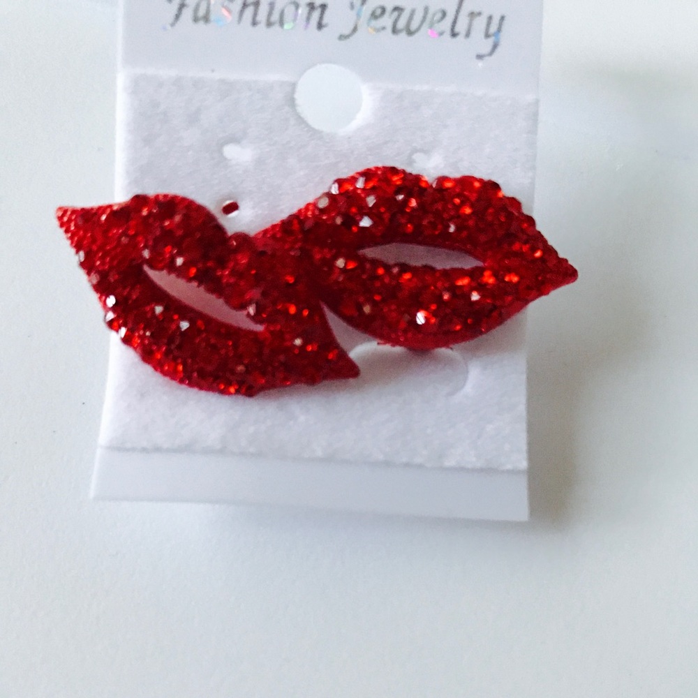 Lip earrings
