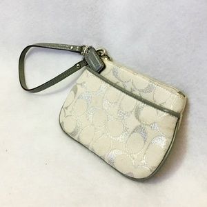Coach small Wallet in Signature fabric