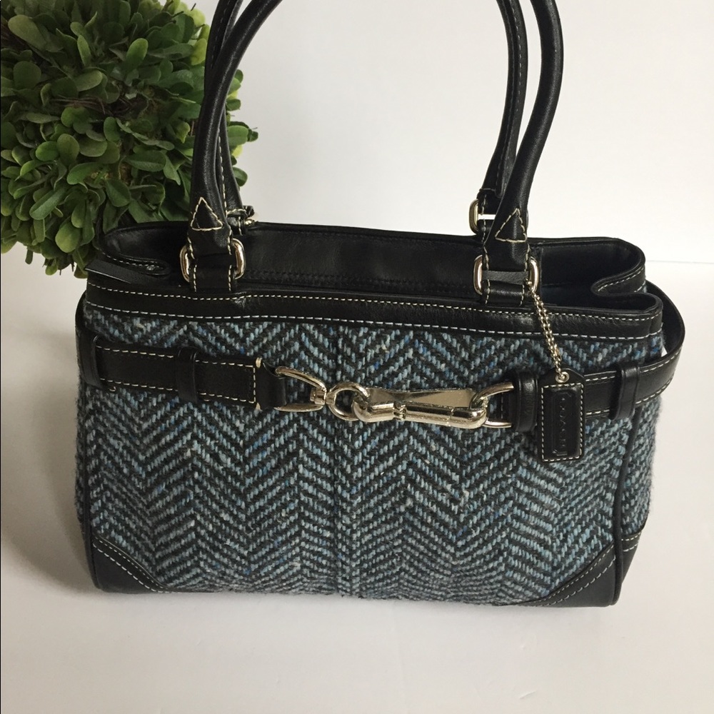 COACH handbag. Practically new!