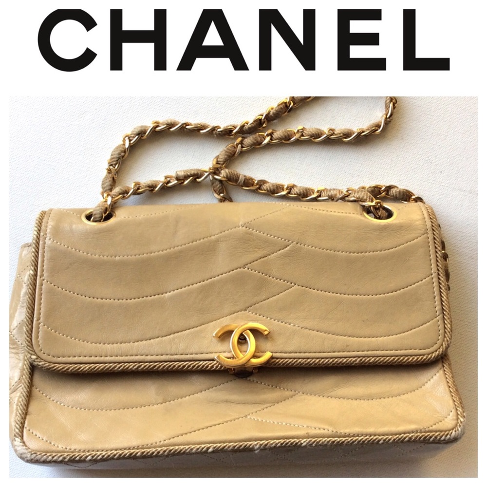 💃🏼❌CHANEL ❌SOLD.  tan chain Bag AUTHENTIC RARE - Picture 2 of 8