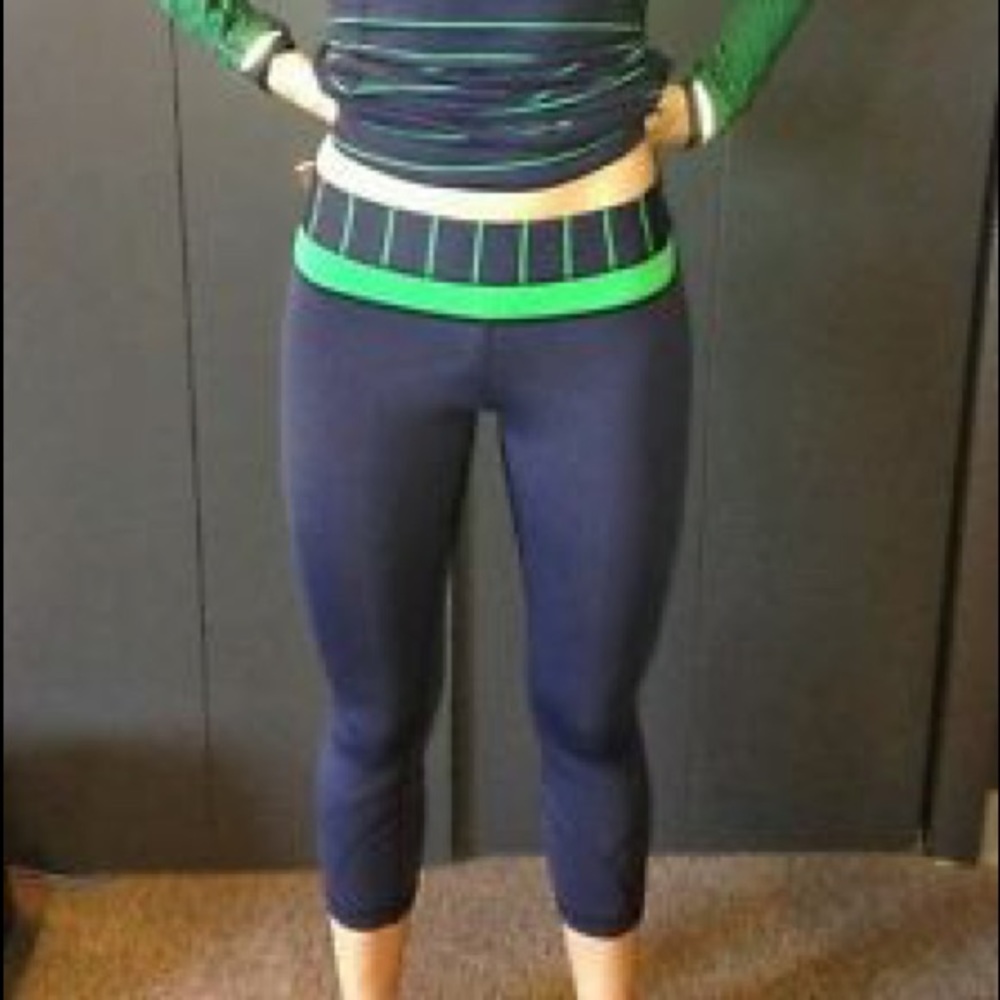 Lululemon Navy & Green Inspire Crop Leggings