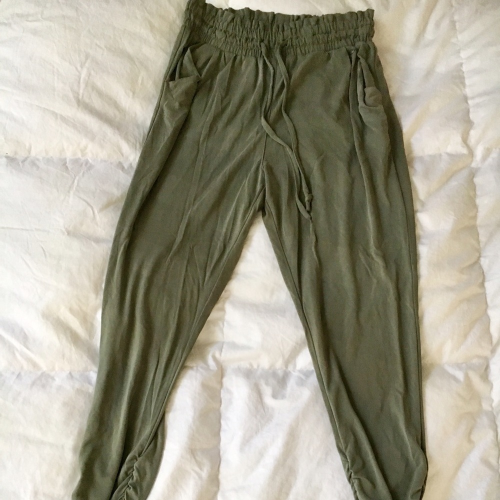 American eagle silky joggers