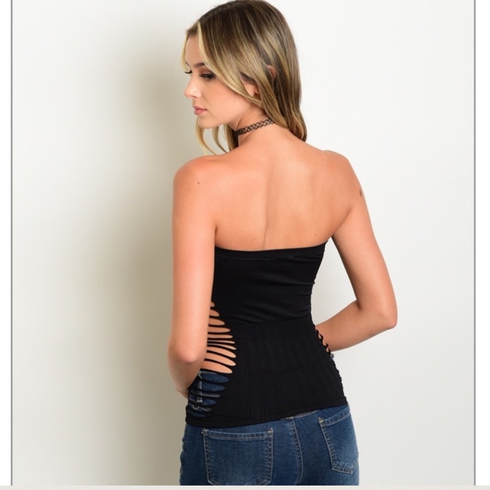 Side Cut Out Tank - Picture 2 of 4
