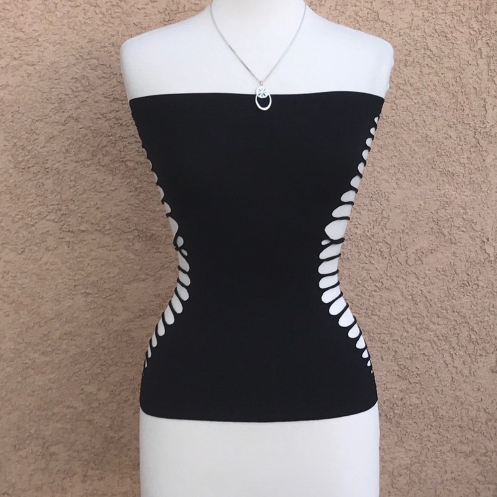 Side Cut Out Tank - Picture 3 of 4