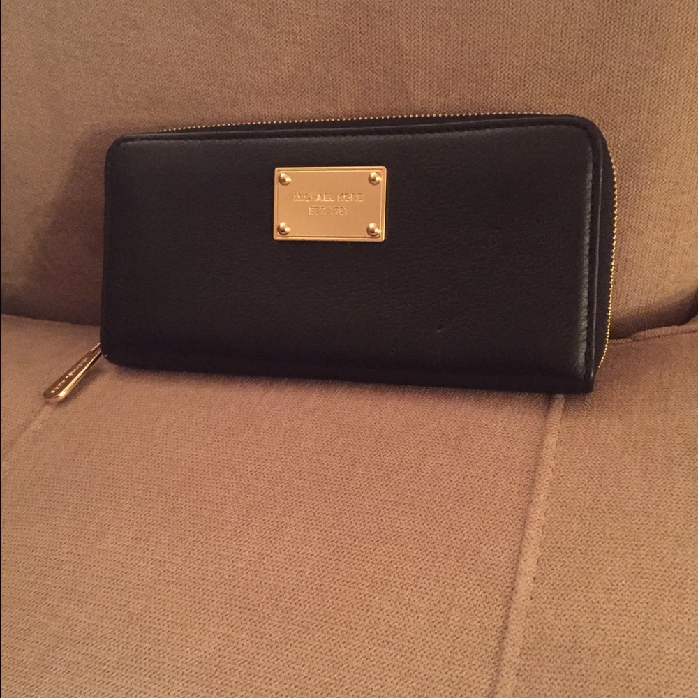 Black Leather Michael Kors Wallet