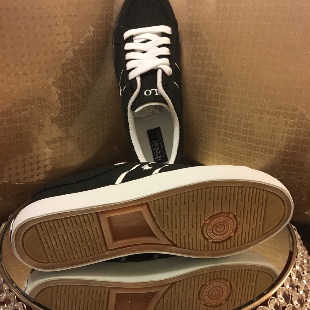 Shoes - Picture 2 of 3