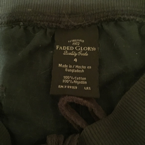 Navy blue shorts - Picture 2 of 2